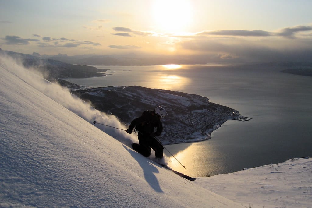 Cómo hacer Telemark Ski: guía definitiva para principiantes (consejos clave para principiantes)