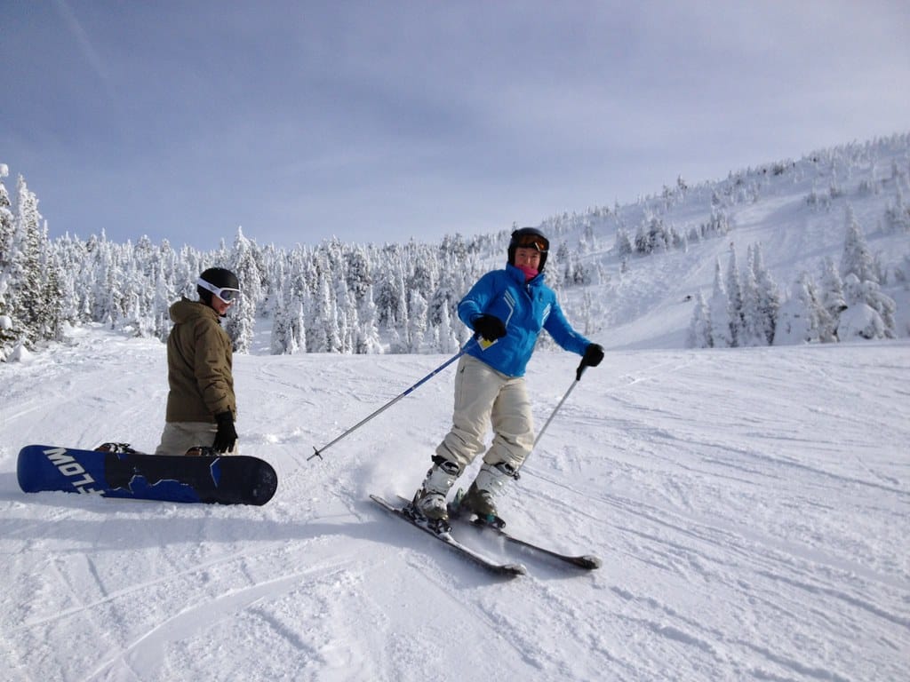 ¿Pasar del snowboard al esquí? ¿Qué puedes esperar? (Desafío sorprendente)