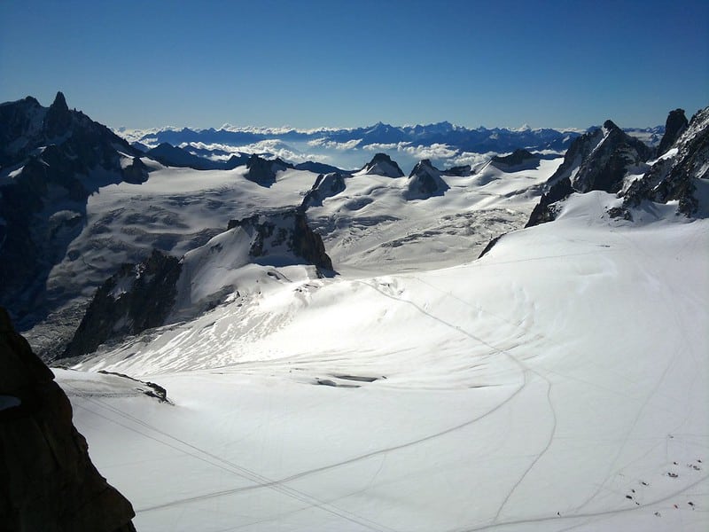 Courmayeur vs. Chamonix, ¿cuál es mejor para tu próximo viaje de esquí?