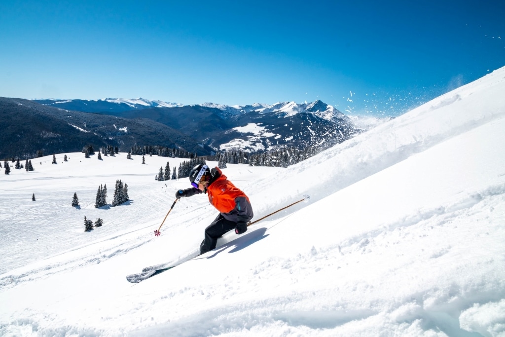 ¿Cuántos pies verticales se necesitan para un gran día de esquí? Y quién estableció el récord de la temporada