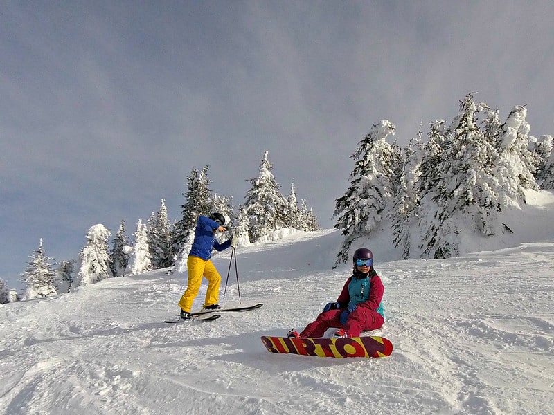 ¿Los esquiadores encuentran molestos a los practicantes de snowboard? (Honesta verdad)