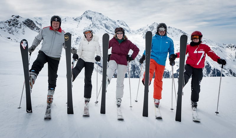 ¿Diferencia clave entre los esquís de travesía alpino y los esquís Telemark?