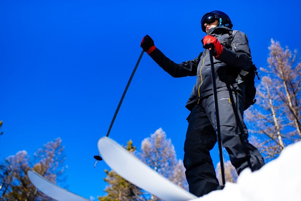 ¿Qué visten los esquiadores profesionales?
