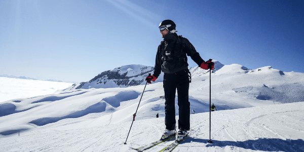 ¿Qué ponerse para practicar esquí de fondo? (Guía rápida)