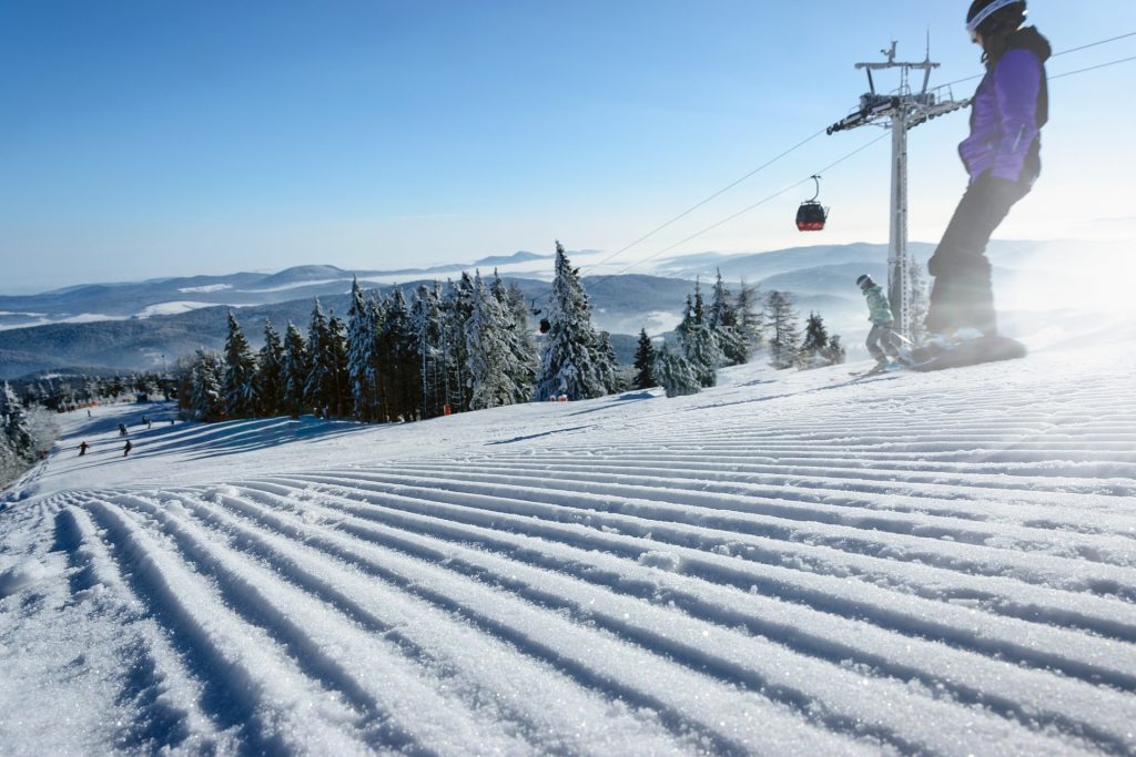 ¿Por qué se acondicionan las pistas de esquí?