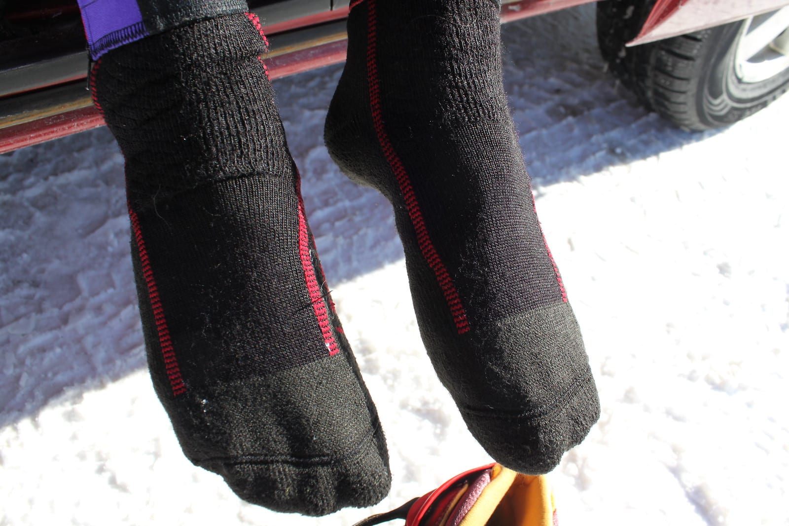 Esquiar sin calcetines ni pantalones: ¿deberías o no?