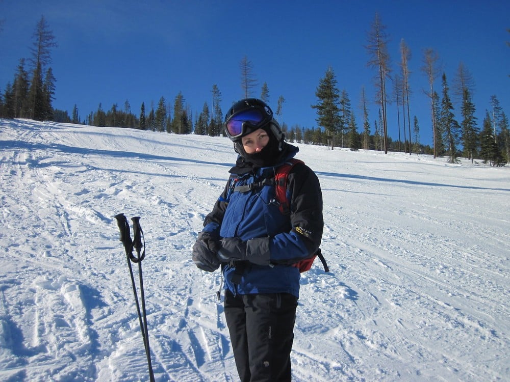 ¿Qué usan los esquiadores alrededor del cuello para mantenerse abrigados? (3 opciones)