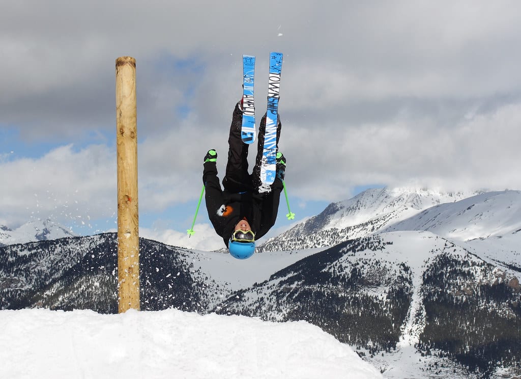 Cómo dominar el backflip con esquís: la guía definitiva para principiantes