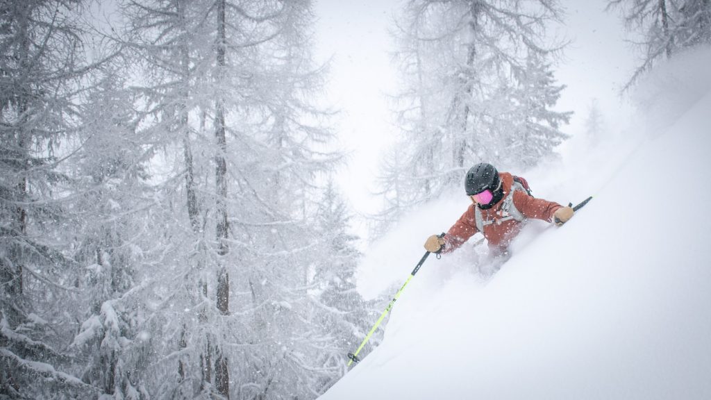 Los 5 mejores esquís intermedios para conquistar las pistas