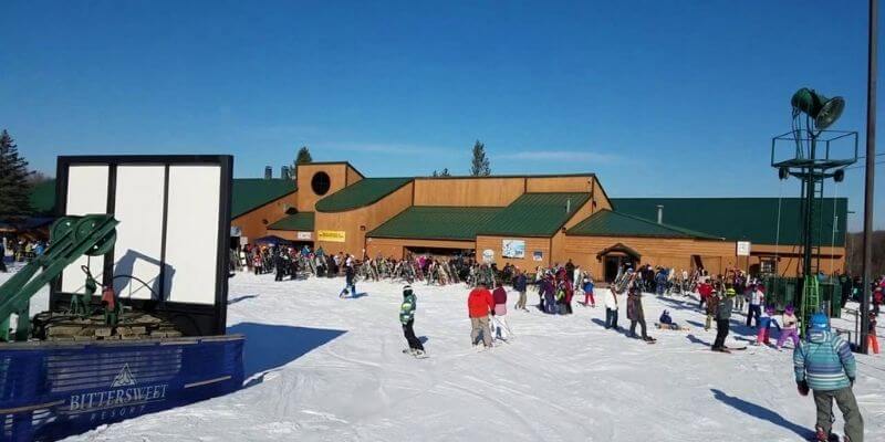 Las 5 mejores estaciones de esquí de Michigan (actualizado en 2023)