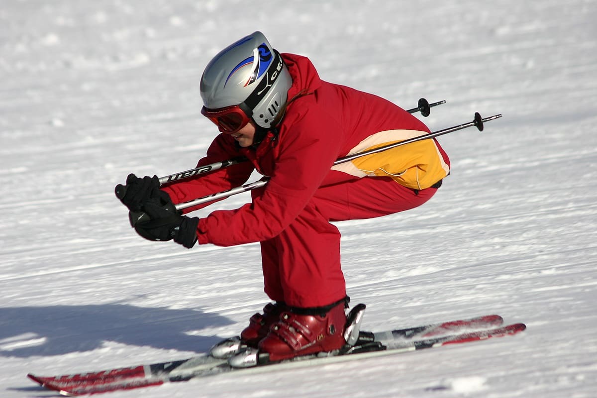 Cómo esquiar en línea recta (esquí en línea plana)