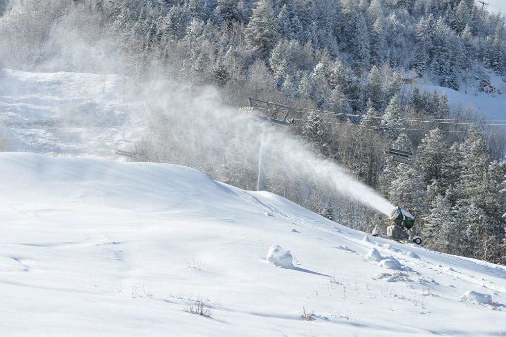¿Qué hacen las estaciones de esquí cuando no hay nieve? Tendencia preocupante